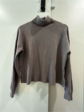 Dusty Lavender Turtleneck Sweater Size M